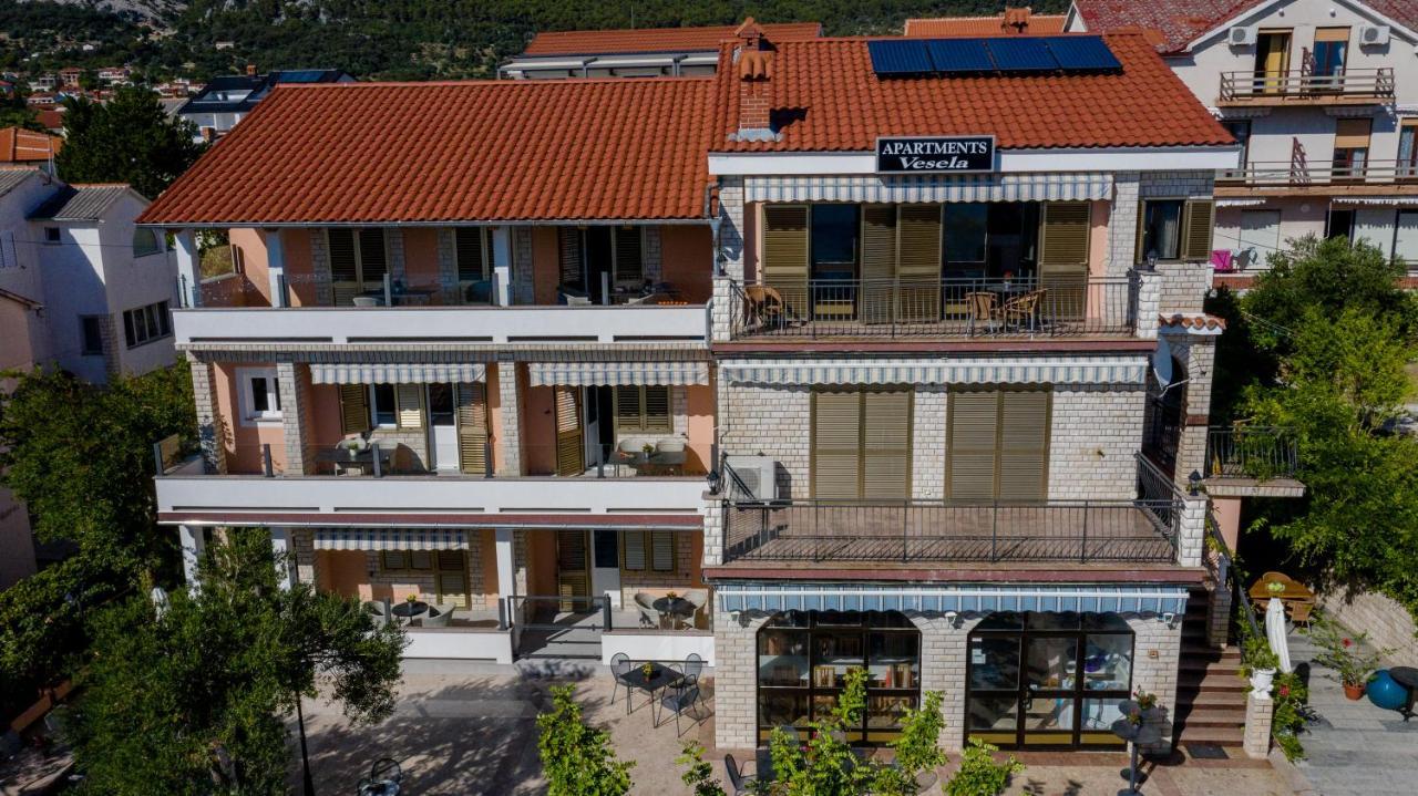 Apartments Vesela Banjol Екстер'єр фото